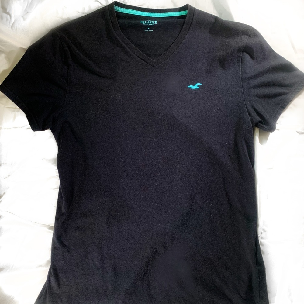 Men’s Hollister V Neck T shirt Size M
